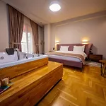 Center Hotel 4*